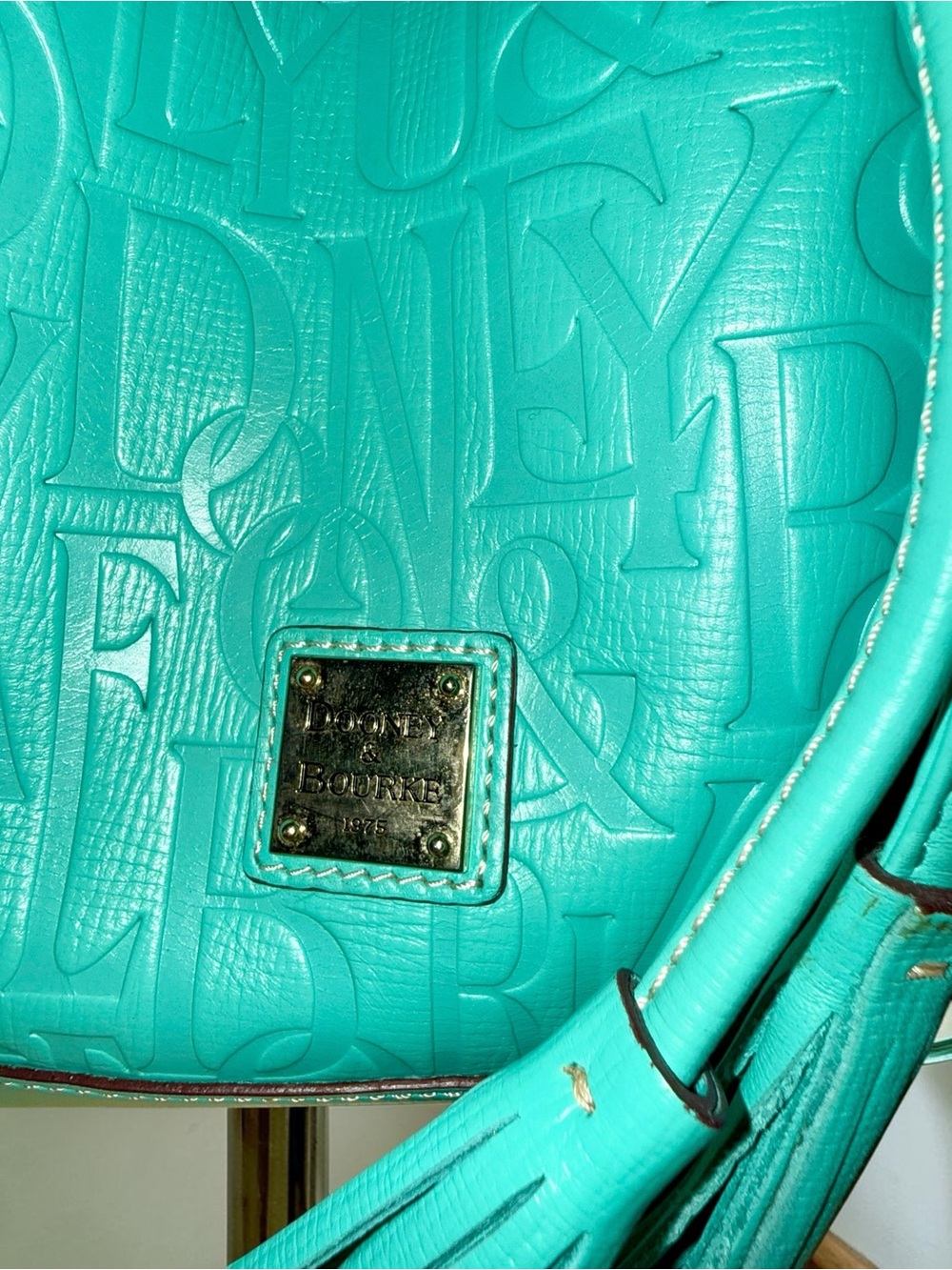 RARE Dooney & Bourke EUC Turquoise Retro Embossed Leather Drawstring Bucket Bag - Picture 5 of 15